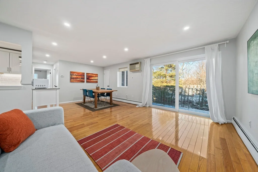 2 bed, 1 bath apartment for rent at 18 Hamilton Rd Unit 508, Arlington — photo 3 of 25