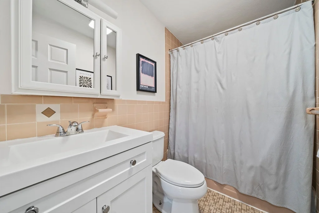 2 bed, 1 bath apartment for rent at 18 Hamilton Rd Unit 508, Arlington — photo 21 of 25