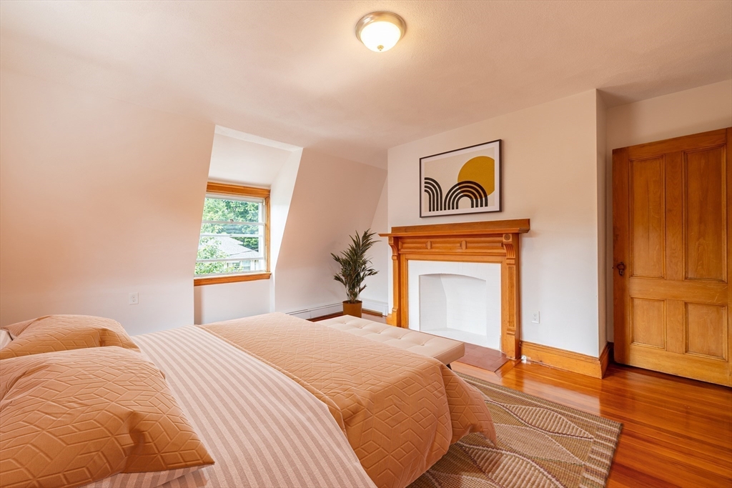 3 bed, 1 bath apartment for rent at 18 Hawthorn Rd Unit 2, Milton — photo 19 of 27