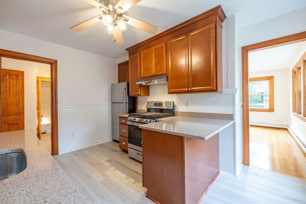 3 bed, 1 bath apartment for rent at 18 Hawthorn Rd Unit 2, Milton — photo 11 of 27