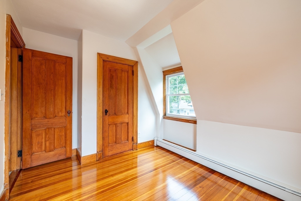3 bed, 1 bath apartment for rent at 18 Hawthorn Rd Unit 2, Milton — photo 24 of 27