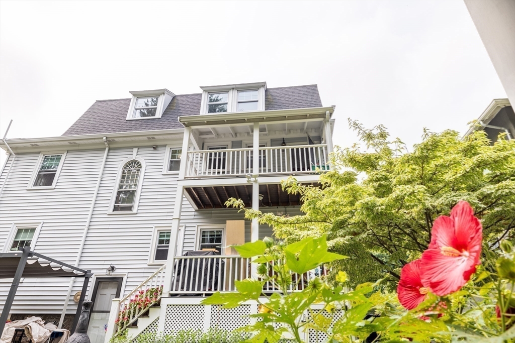 3 bed, 1 bath apartment for rent at 18 Hawthorn Rd Unit 2, Milton — photo 26 of 27