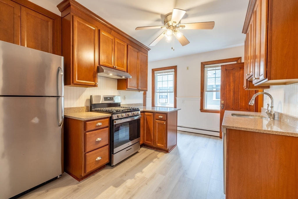 3 bed, 1 bath apartment for rent at 18 Hawthorn Rd Unit 2, Milton — photo 10 of 27