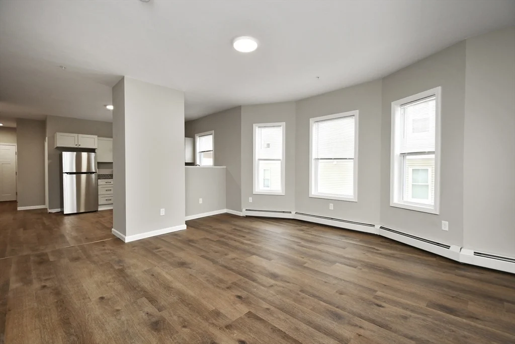 3 bed, 2 bath apartment for rent at 18 Hitchcock Rd Unit Apt 1, Worcester — photo 12 of 27