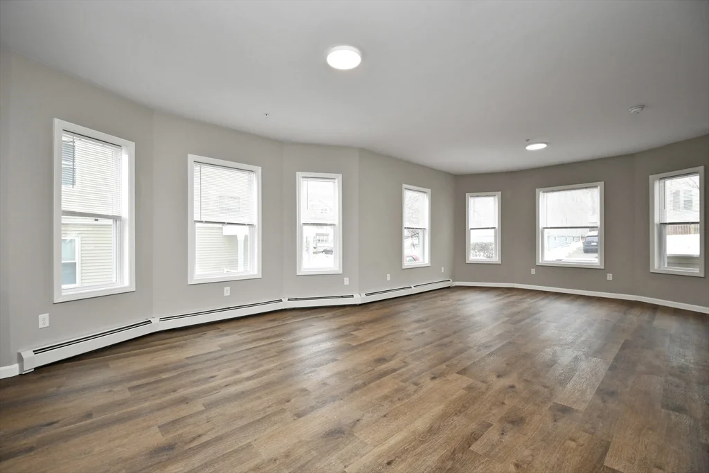 3 bed, 1 bath apartment for rent at 18 Hitchcock Rd Unit Apt 2, Worcester — photo 12 of 23