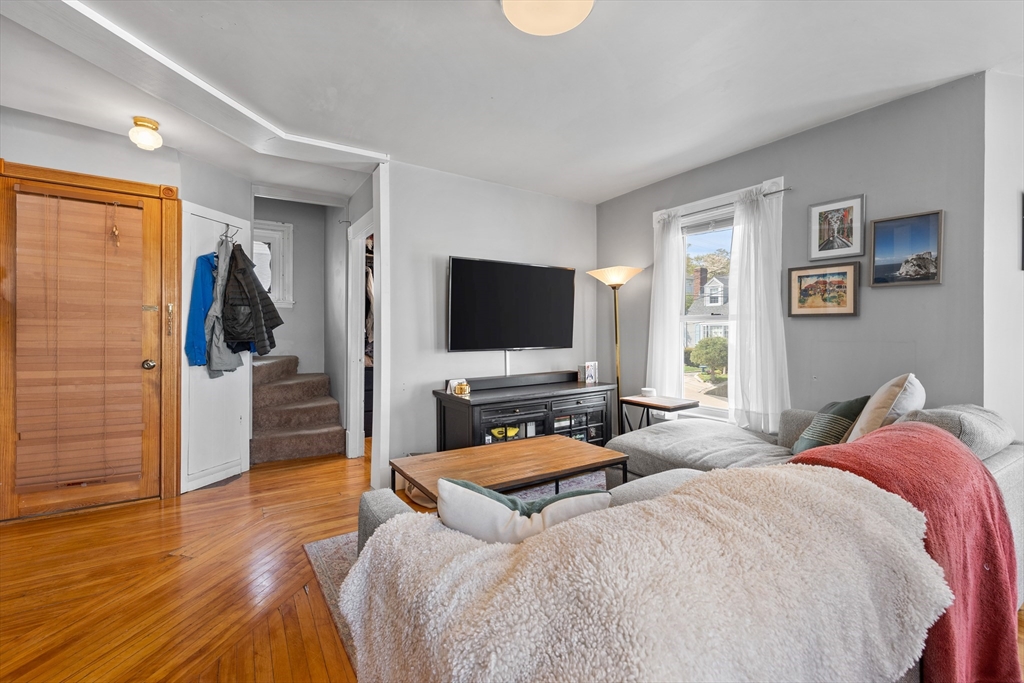 3 bed, 1 bath apartment for rent at 18 Horace St Unit 2, Malden — photo 5 of 20