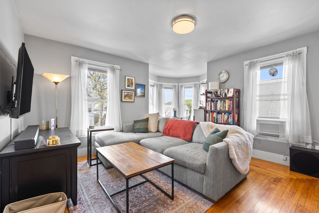 3 bed, 1 bath apartment for rent at 18 Horace St Unit 2, Malden — photo 4 of 20