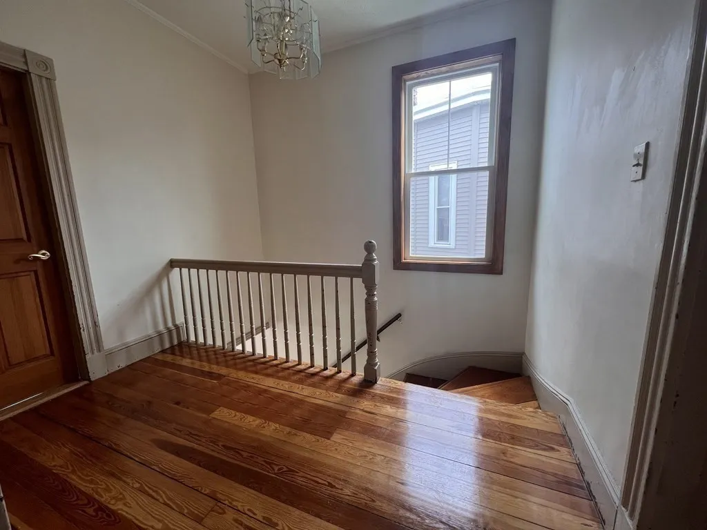 2 bed, 1 bath apartment for rent at 18 Houghton St Unit 1, Ward Two — photo 3 of 13