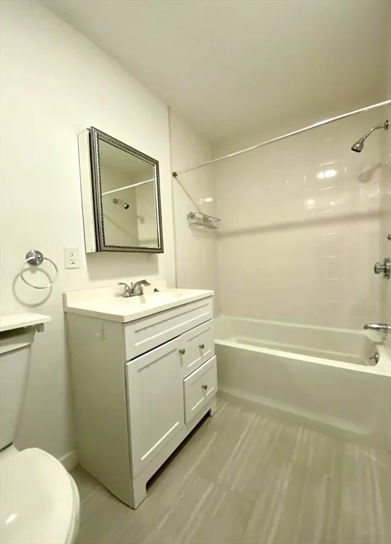 4 bed, 2 bath apartment for rent at 18 Howard St Unit 2, Waltham — photo 12 of 14