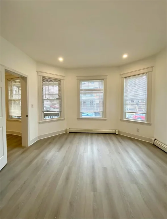 5 bed, 3 bath apartment for rent at 18 Howard Unit 1, Waltham — photo 6 of 13