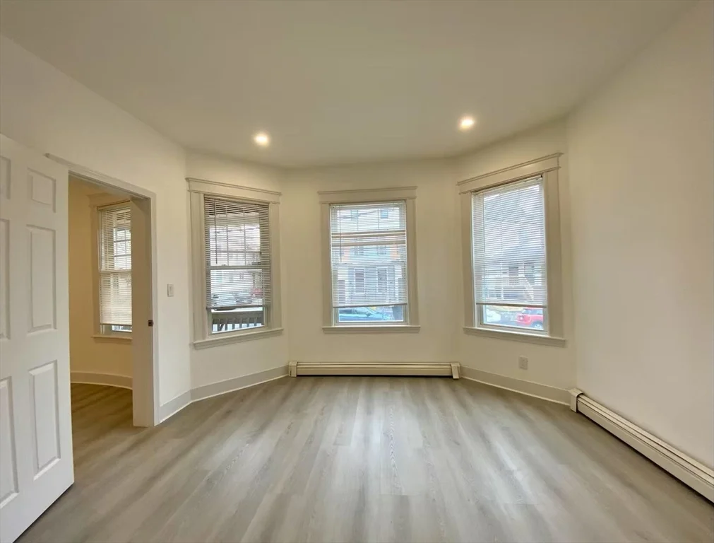 5 bed, 3 bath apartment for rent at 18 Howard Unit 1, Waltham — photo 5 of 13