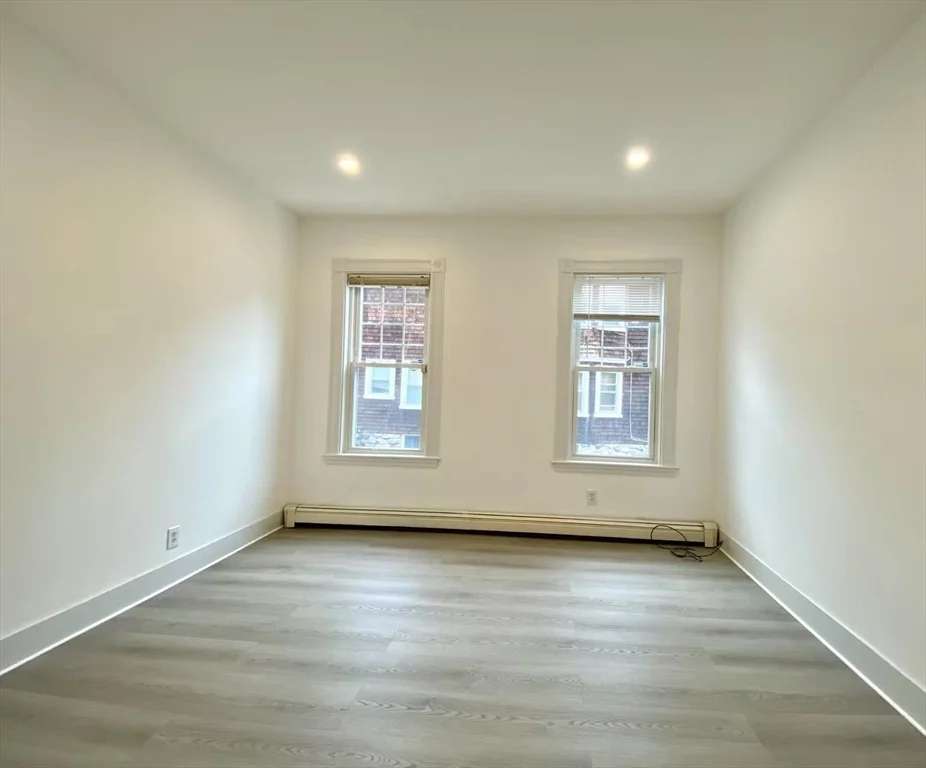 5 bed, 3 bath apartment for rent at 18 Howard Unit 1, Waltham — photo 4 of 13