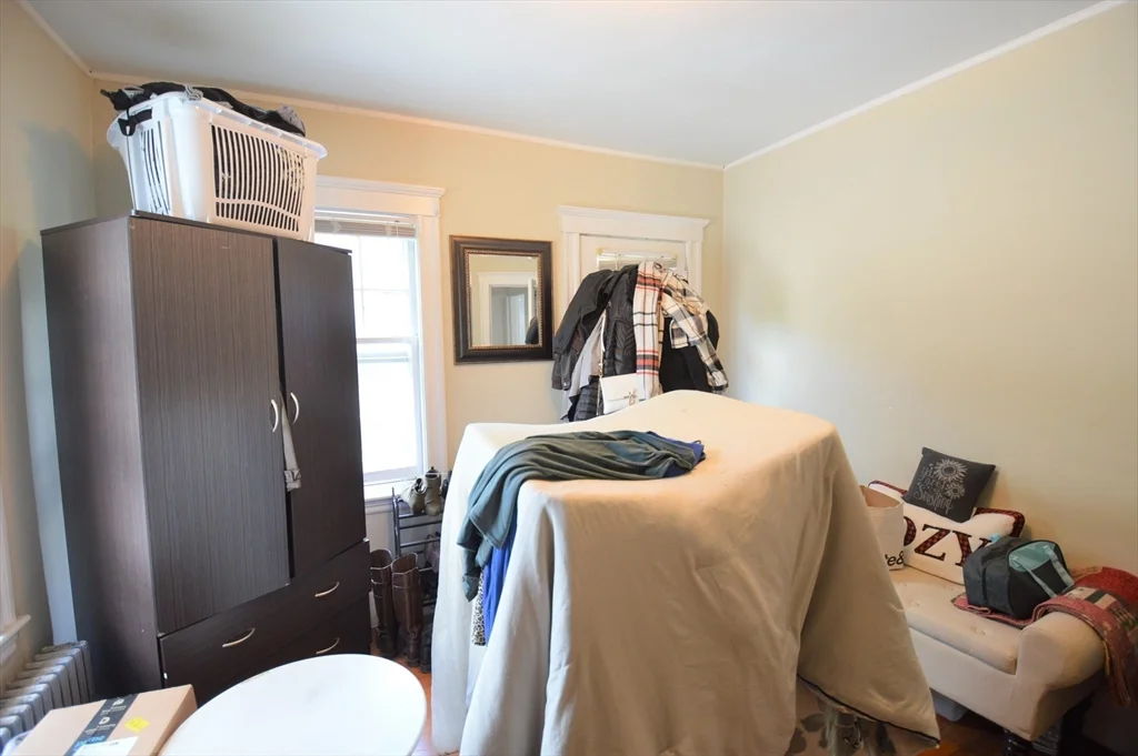 3 bed, 1 bath apartment for rent at 18 Hunnewell Ave Unit 2, Brighton — photo 13 of 17
