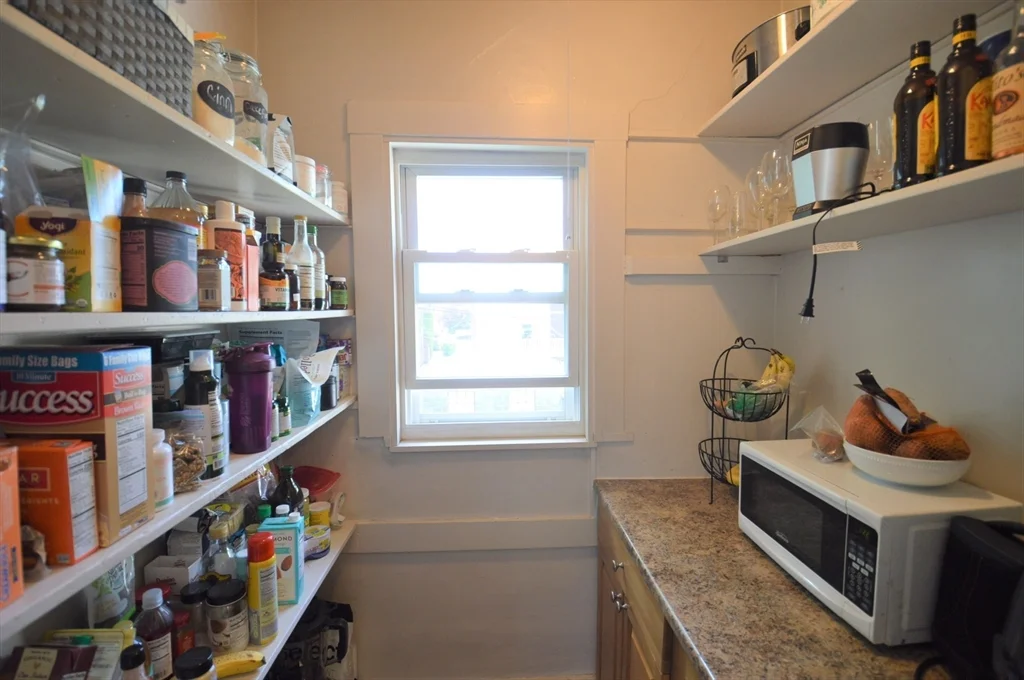 3 bed, 1 bath apartment for rent at 18 Hunnewell Ave Unit 2, Brighton — photo 14 of 17