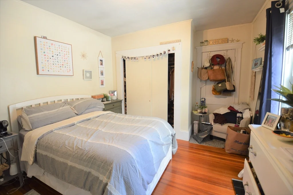 3 bed, 1 bath apartment for rent at 18 Hunnewell Ave Unit 2, Brighton — photo 11 of 17