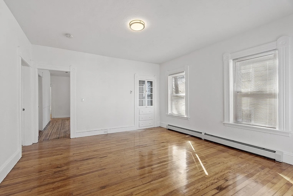 3 bed, 1 bath apartment for rent at 18 Ingalls St Unit 1, Worcester — photo 6 of 17