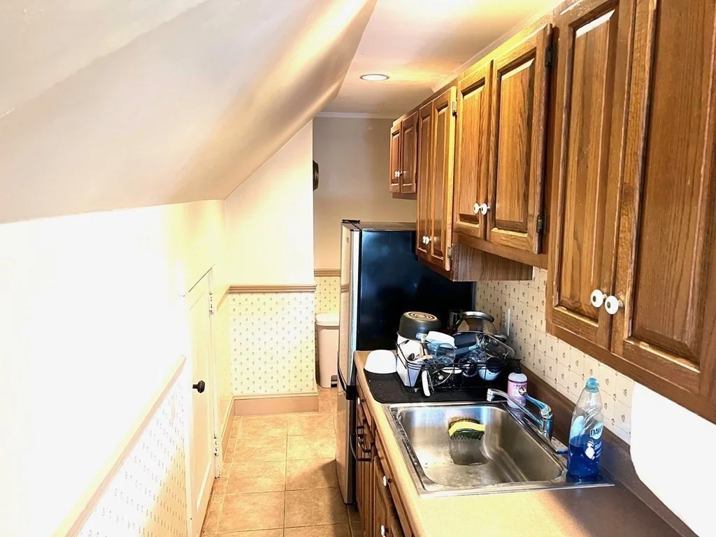 2 bed, 1 bath apartment for rent at 18 Irwin St Unit 3, Winthrop — photo 7 of 11