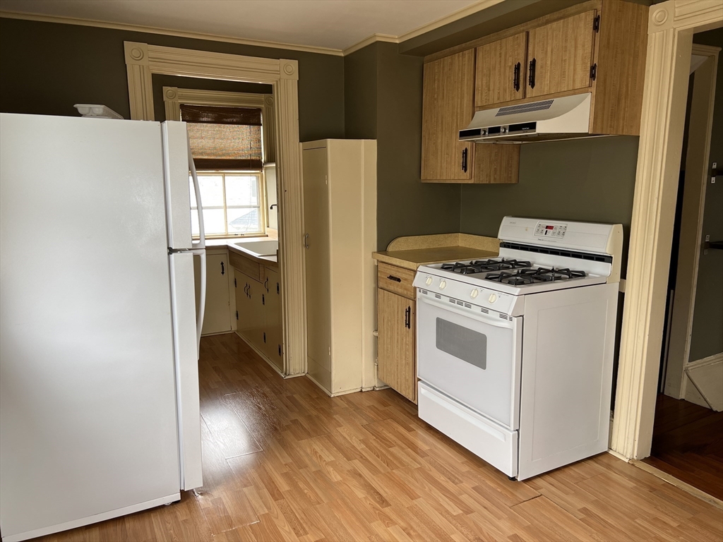 1 bed, 1 bath apartment for rent at 18 James Ave Unit 1, Winthrop — photo 3 of 12