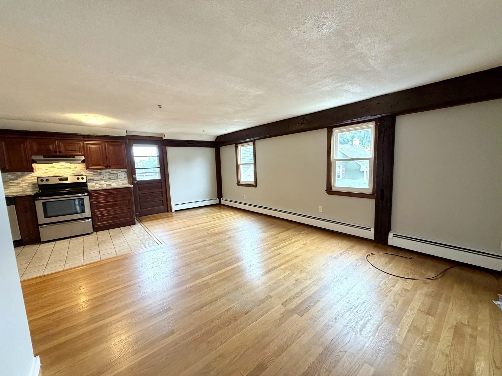 1 bed, 1 bath apartment for rent at 18 Japonica Unit 3, Salem — photo 3 of 8
