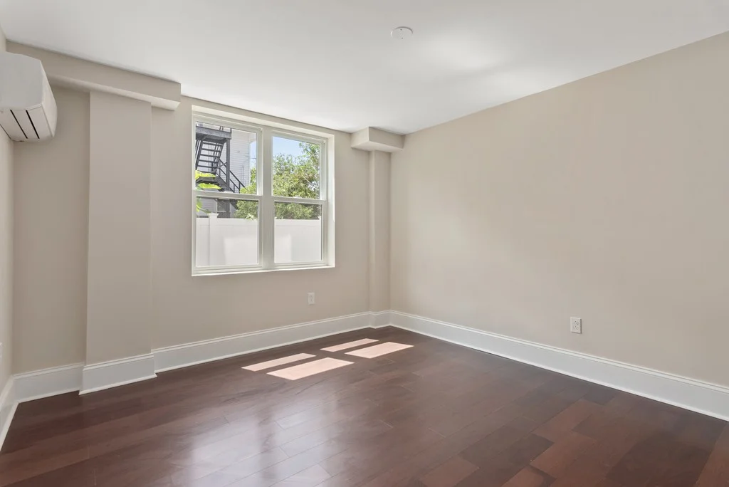 2 bed, 1 bath apartment for rent at 18 Johnson Ave Unit 1, Quincy Center — photo 8 of 10