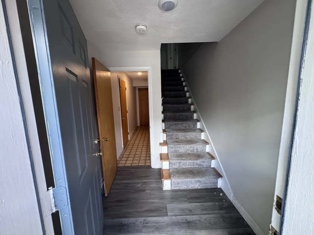 2 bed, 1 bath apartment for rent at 18 Juniper St Unit 49, Coolidge Corner — photo 2 of 12