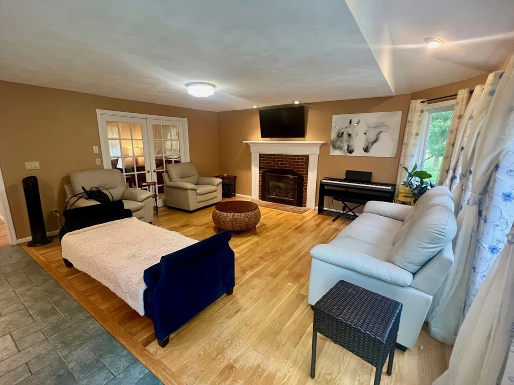 3 bed, 2 bath apartment for rent at 18 Kelshill Rd, Chelmsford — photo 9 of 30