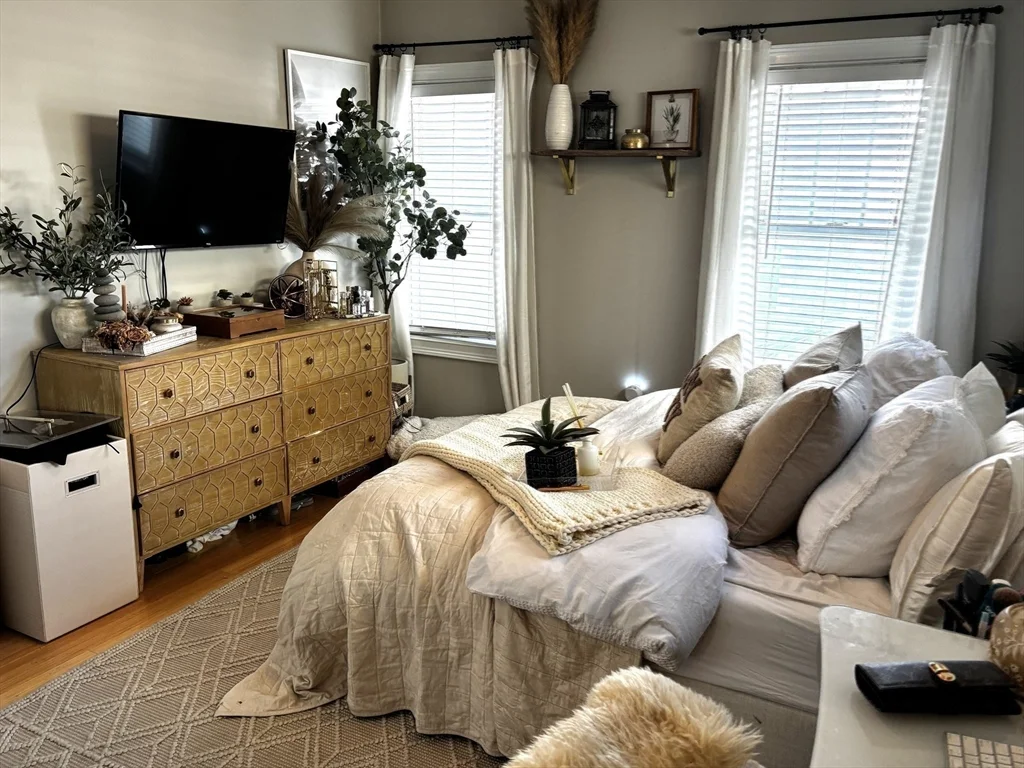 3 bed, 2 bath apartment for rent at 18 Knowlton St Unit 1, South Boston — photo 16 of 31