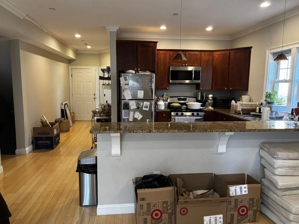 3 bed, 2 bath apartment for rent at 18 Knowlton St Unit 1, South Boston — photo 8 of 31