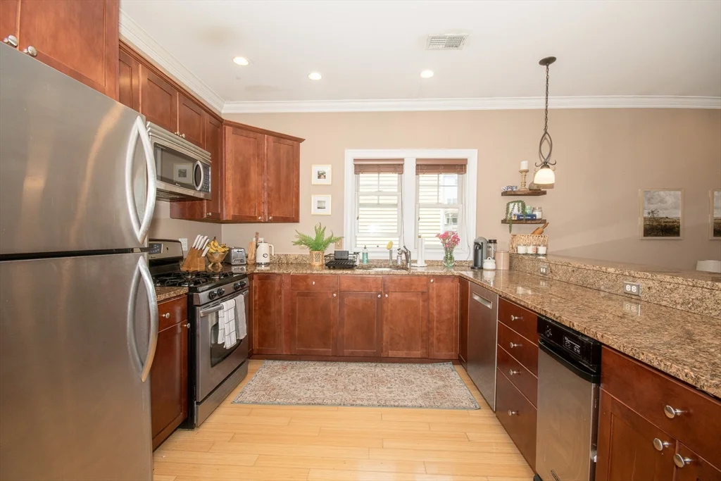 2 bed, 2 bath apartment for rent at 18 Knowlton St Unit 3, South Boston — photo 3 of 16