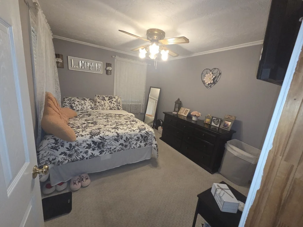 2 bed, 1 bath apartment for rent at 18 Lakeview Dr, Leicester — photo 9 of 17