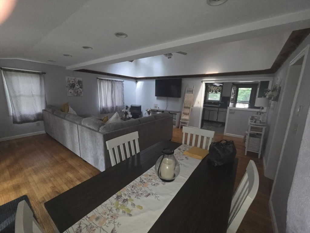 2 bed, 1 bath apartment for rent at 18 Lakeview Dr, Leicester — photo 11 of 17