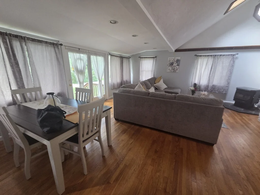 2 bed, 1 bath apartment for rent at 18 Lakeview Dr, Leicester — photo 14 of 17
