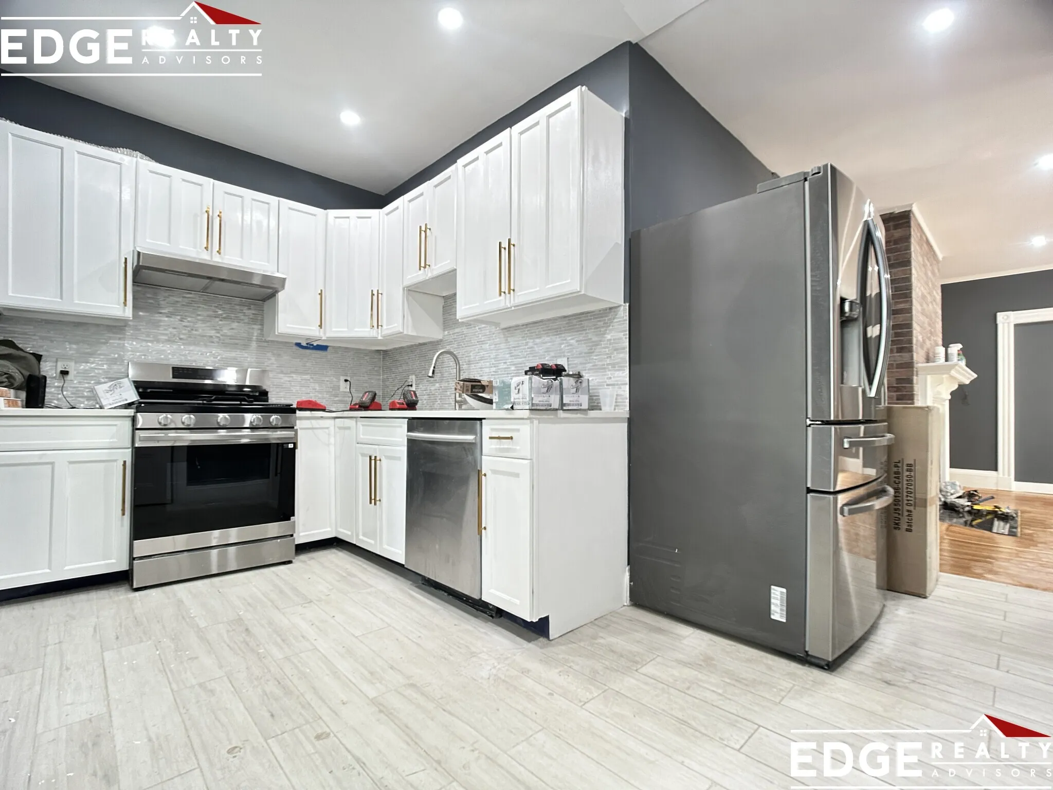 3 bed, 1 bath apartment for rent at 18 Leicester St Unit 1, Oak Square
