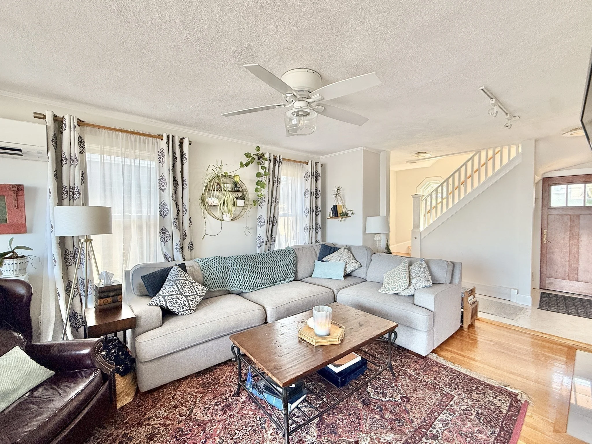 3 bed, 1 bath apartment for rent at 18 Lennox Rd Unit 1, Nahant — photo 5 of 40