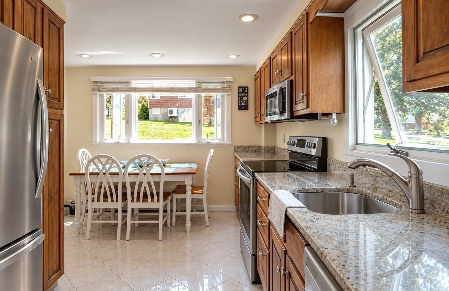 3 bed, 1 bath apartment for rent at 18 Lennox Rd Unit 1, Nahant — photo 17 of 40