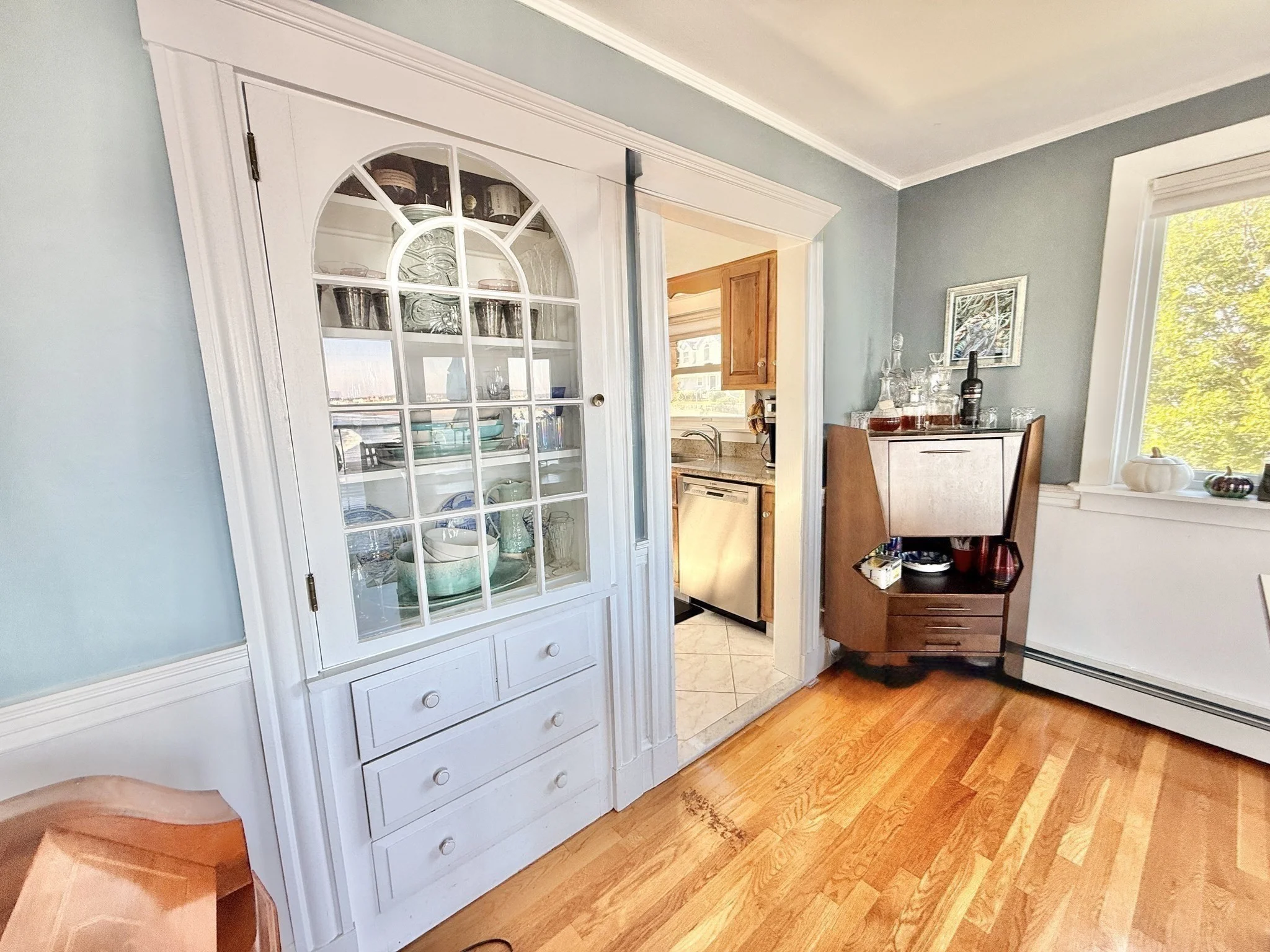 3 bed, 1 bath apartment for rent at 18 Lennox Rd Unit 1, Nahant — photo 16 of 40