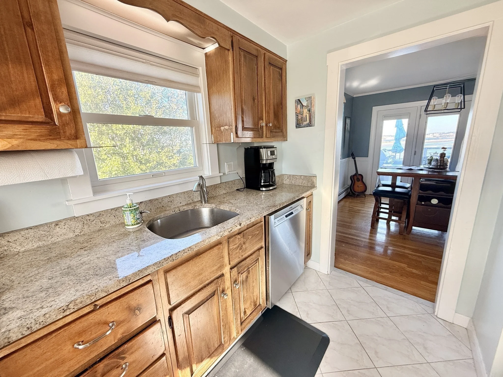 3 bed, 1 bath apartment for rent at 18 Lennox Rd Unit 1, Nahant — photo 21 of 40