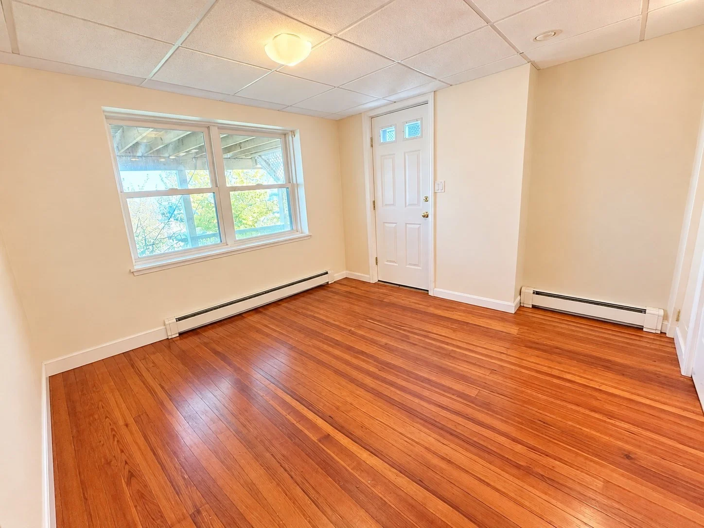 1 bed, 1 bath apartment for rent at 18 Lennox Rd Unit 2, Nahant — photo 7 of 20