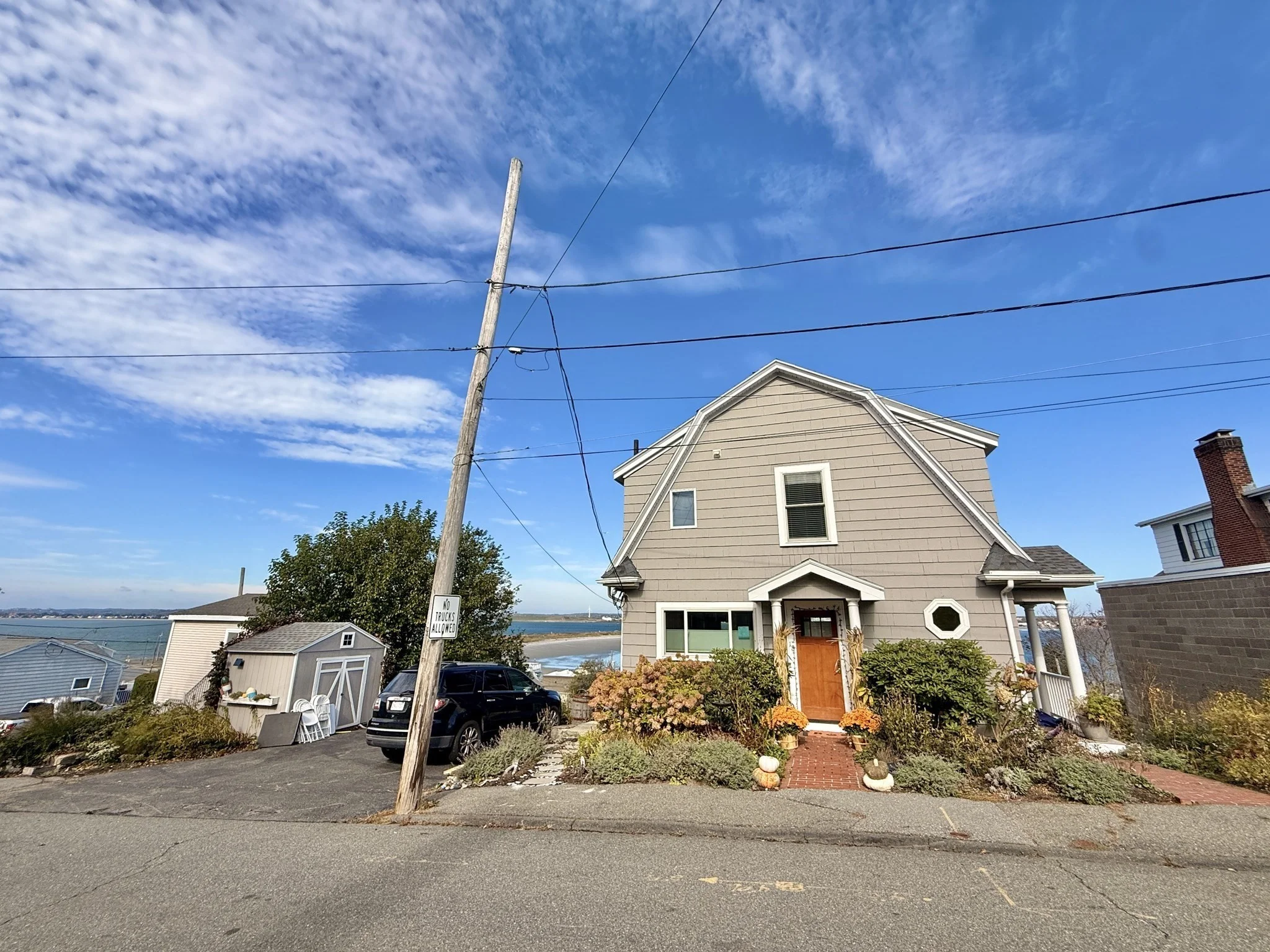 1 bed, 1 bath apartment for rent at 18 Lennox Rd Unit 2, Nahant — photo 2 of 20