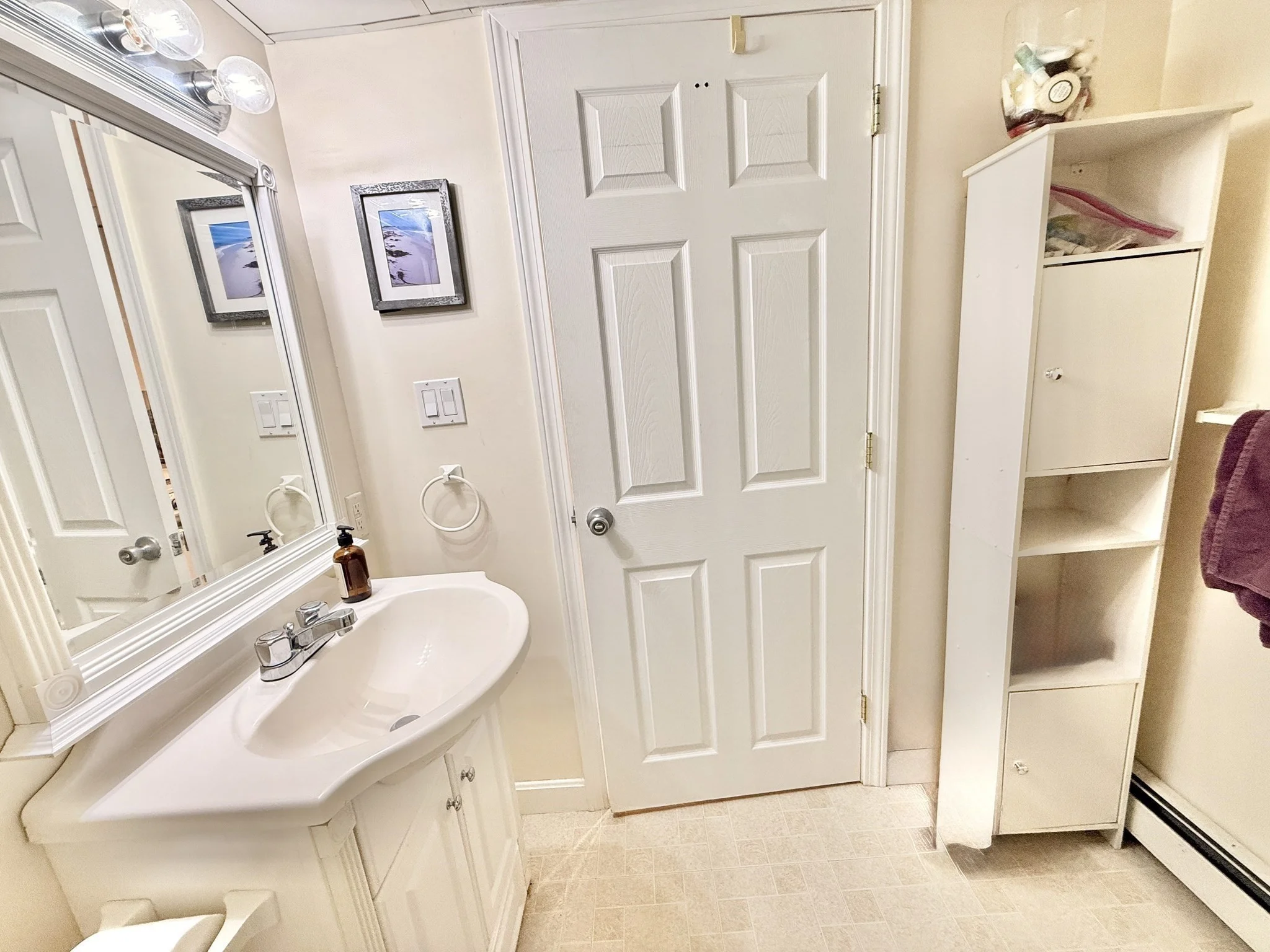 1 bed, 1 bath apartment for rent at 18 Lennox Rd Unit 2, Nahant — photo 14 of 20