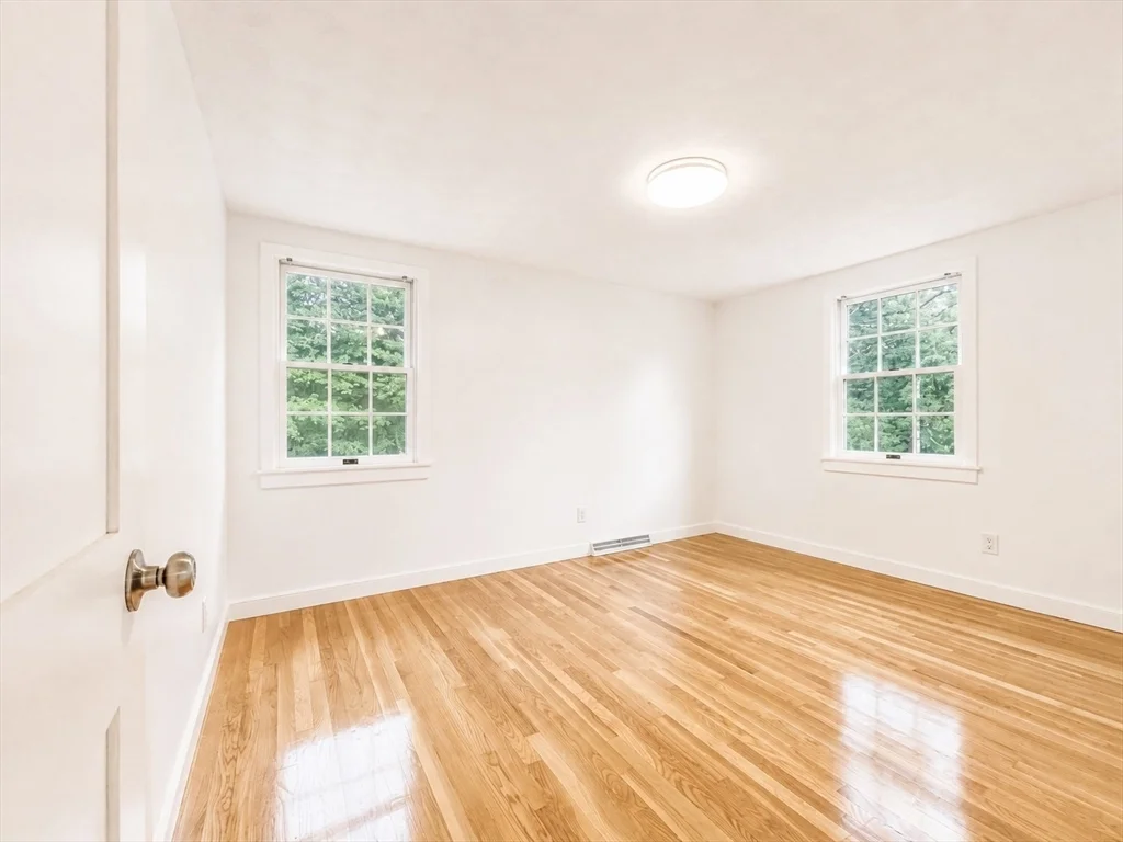 4 bed, 2 bath apartment for rent at 18 Linda St, Foxboro — photo 17 of 34