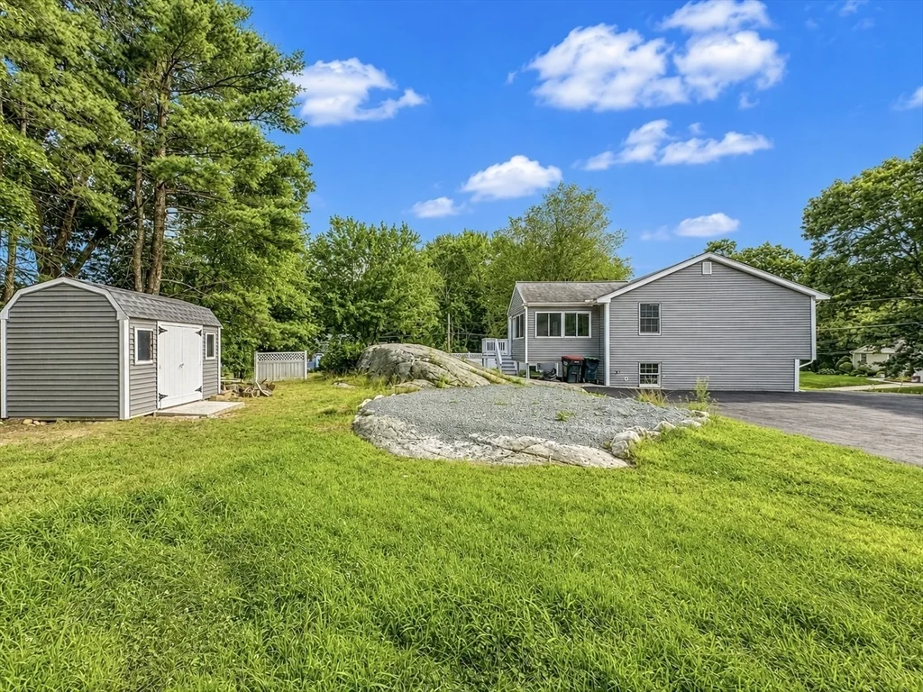 4 bed, 2 bath apartment for rent at 18 Linda St, Foxboro — photo 32 of 34