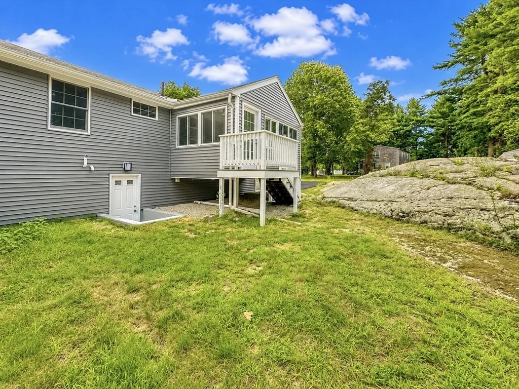 4 bed, 2 bath apartment for rent at 18 Linda St, Foxboro — photo 31 of 34