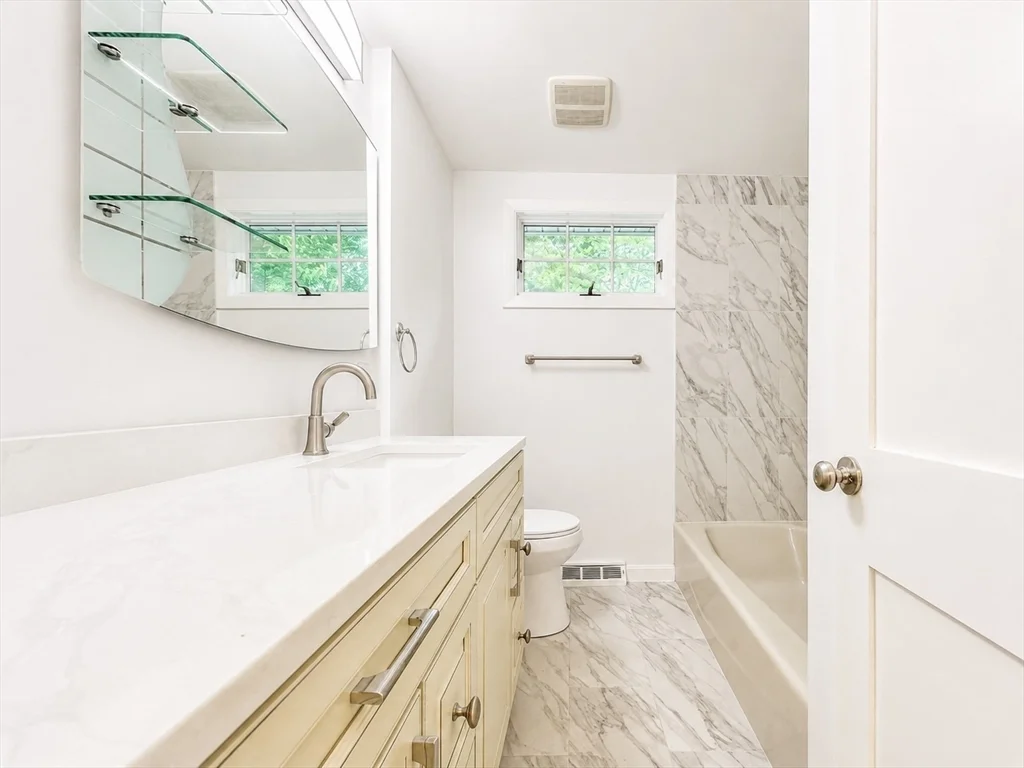4 bed, 2 bath apartment for rent at 18 Linda St, Foxboro — photo 16 of 34