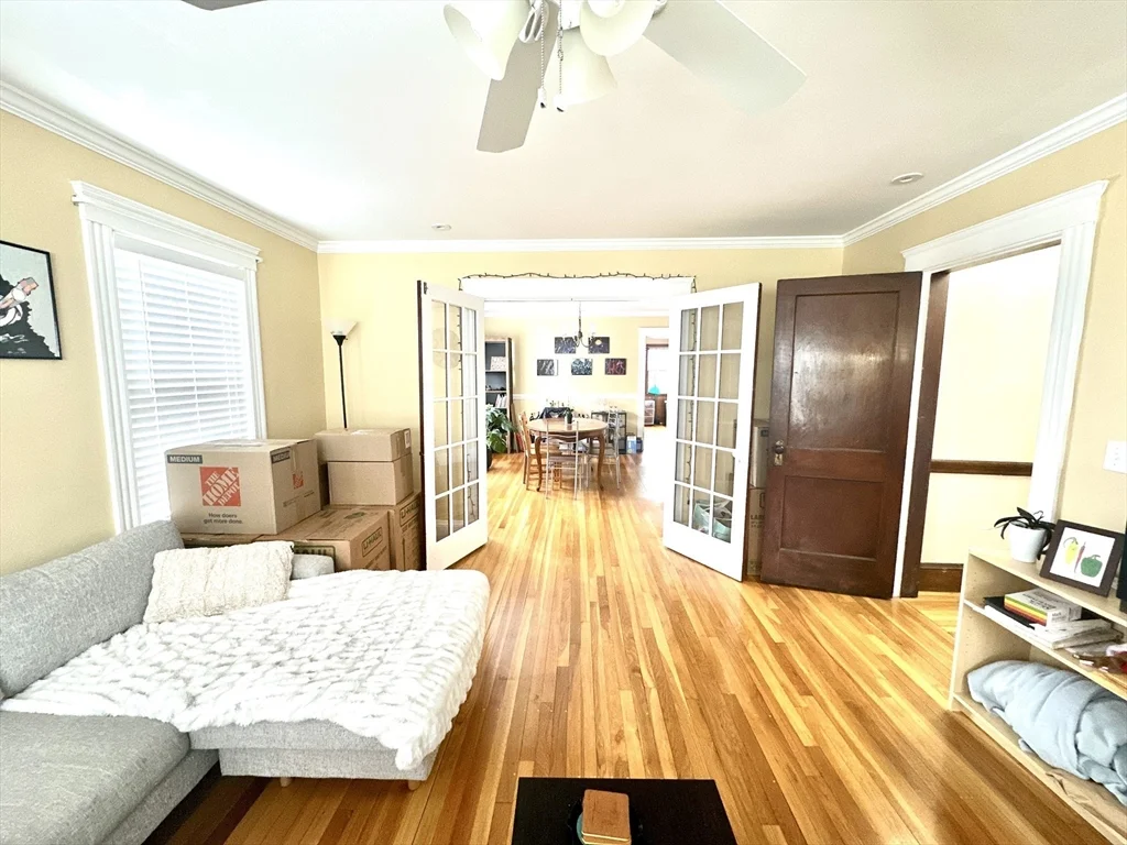 4 bed, 2 bath apartment for rent at 18 Linden Pl Unit 18, Brookline Village — photo 2 of 15