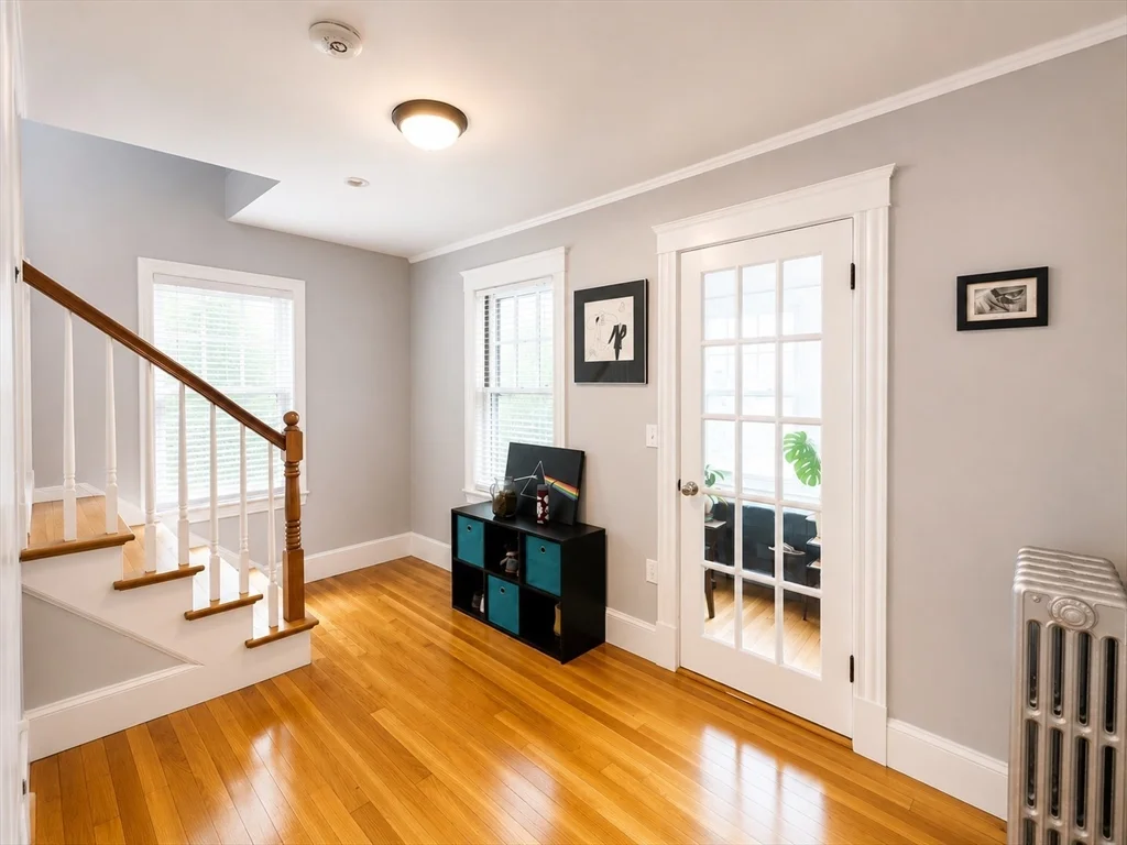 4 bed, 2 bath apartment for rent at 18 Linden Pl Unit 2, Coolidge Corner — photo 6 of 14