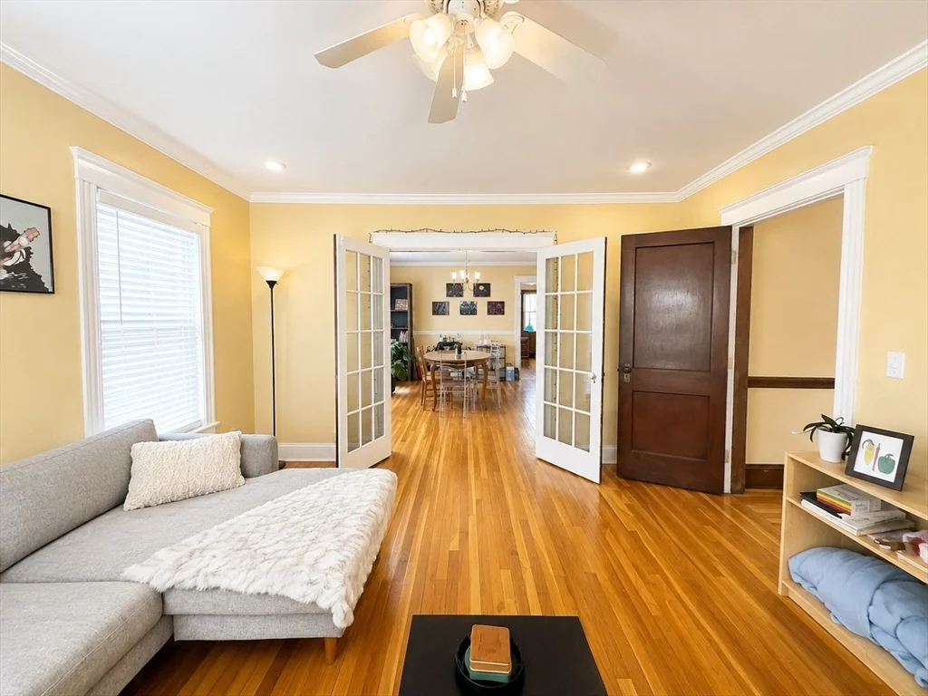 4 bed, 2 bath apartment for rent at 18 Linden Pl Unit 2, Coolidge Corner — photo 2 of 14