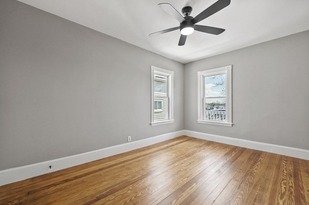 3 bed, 1 bath apartment for rent at 18 Lyon St Unit 3, Dorchester — photo 17 of 28