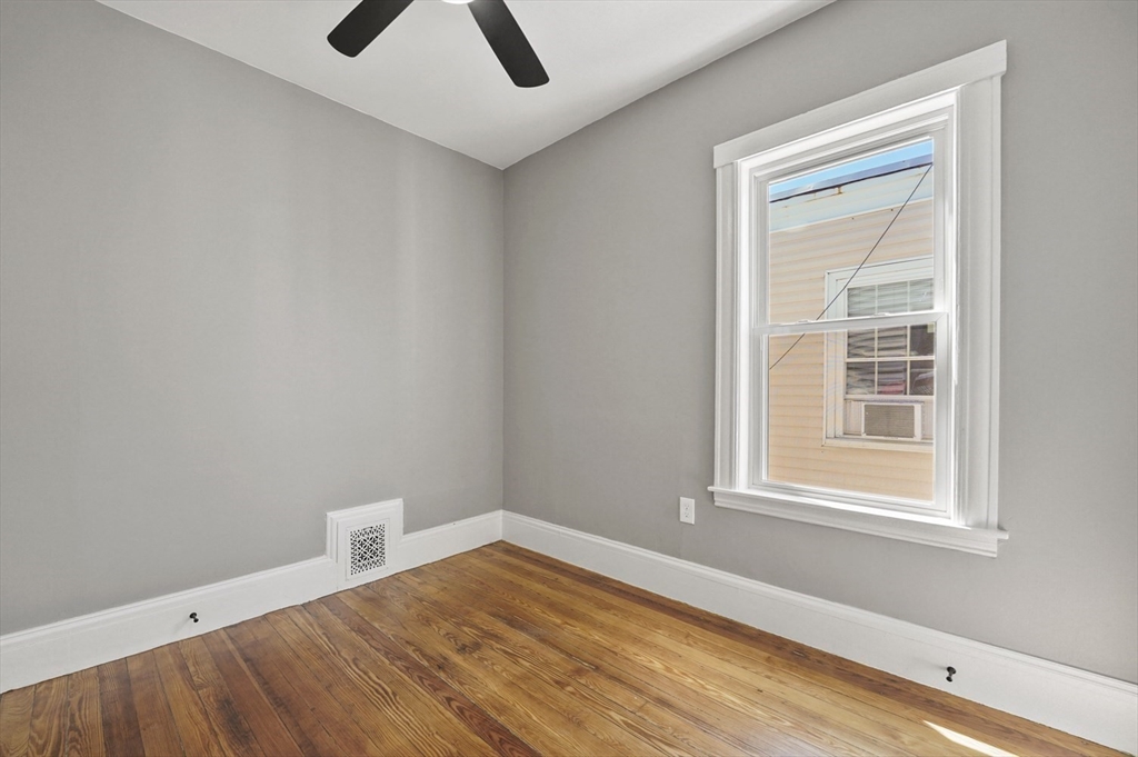 3 bed, 1 bath apartment for rent at 18 Lyon St Unit 3, Dorchester — photo 12 of 28