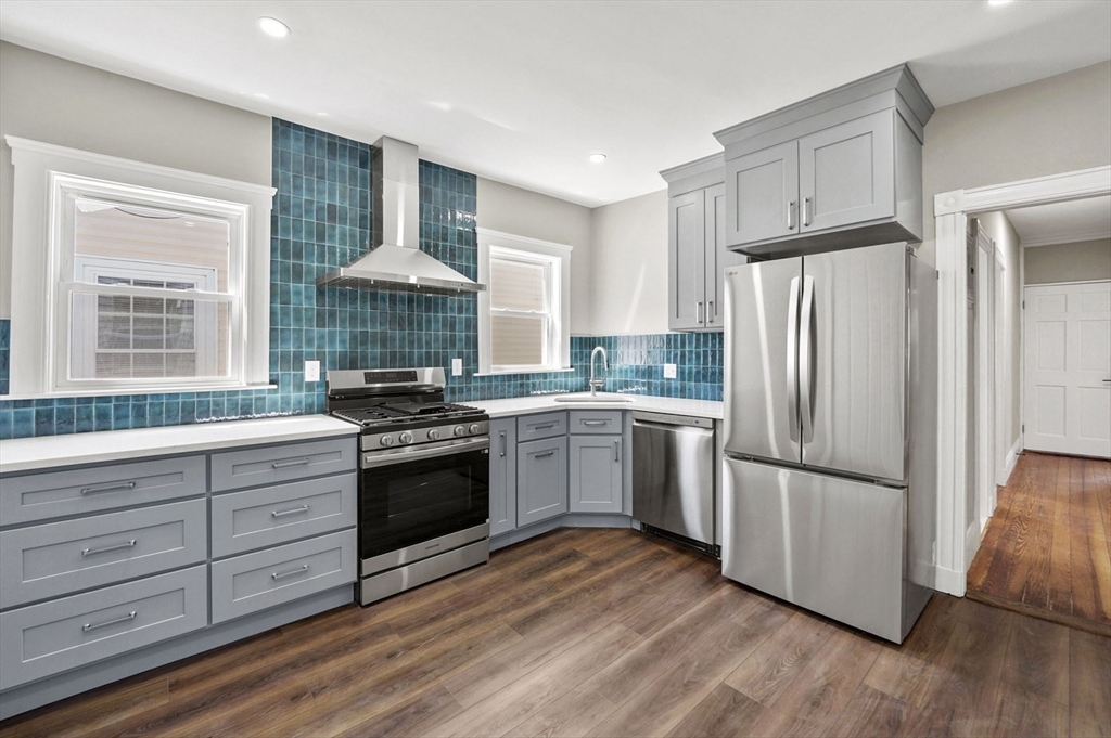 3 bed, 1 bath apartment for rent at 18 Lyon St Unit 3, Dorchester — photo 1 of 28